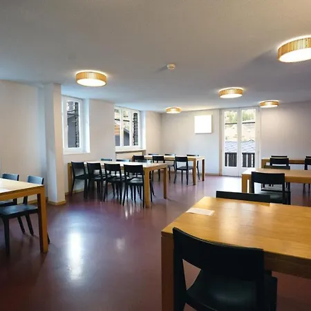 Youth Hostel *