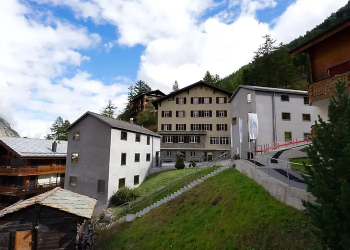 אכסניה Youth *