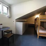 Youth Hostel *